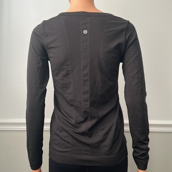 Lululemon Swiftly Tech Long Sleeve (Breeze) *Relaxed Fit - Picture 13 of 15